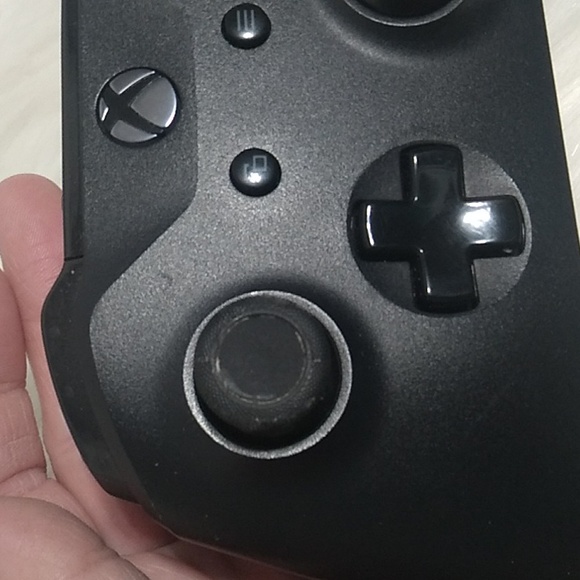 X Box 360 Controller Bundle Both Work Great - Picture 3 of 12